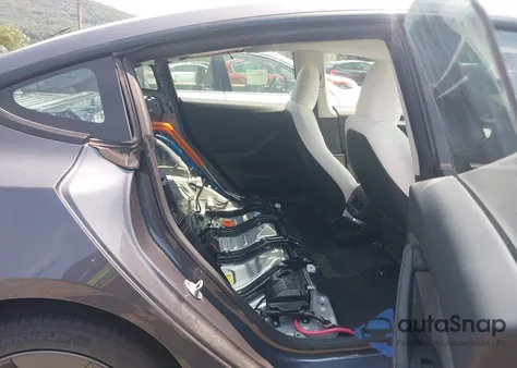 2023 Tesla Model 3 Rear-Wheel Drive z USA, uszkodzony, nr VIN 5YJ3E1EA2PF646352